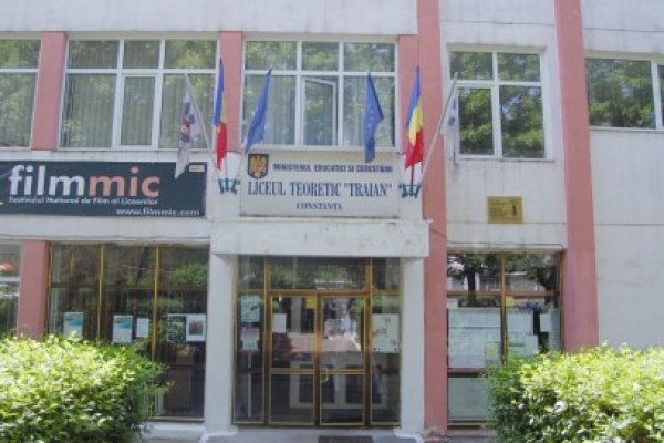 Elevii Liceului Traian pornesc Caravana FILMMIC!